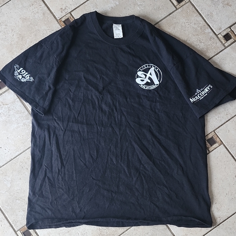 Artistix Greg Polisseni Mulconry's Irish Pub T-Shirt XL